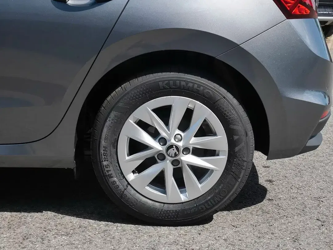 Skoda Fabia - Thumbnail 8