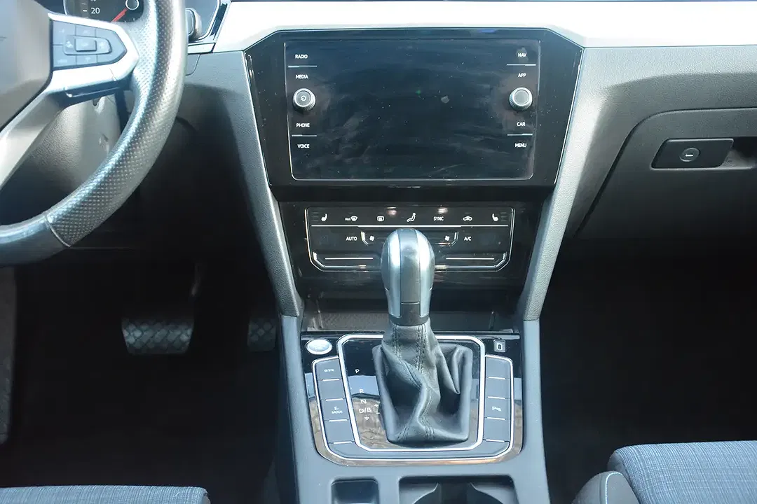 Volkswagen Passat Variant - Thumbnail 4