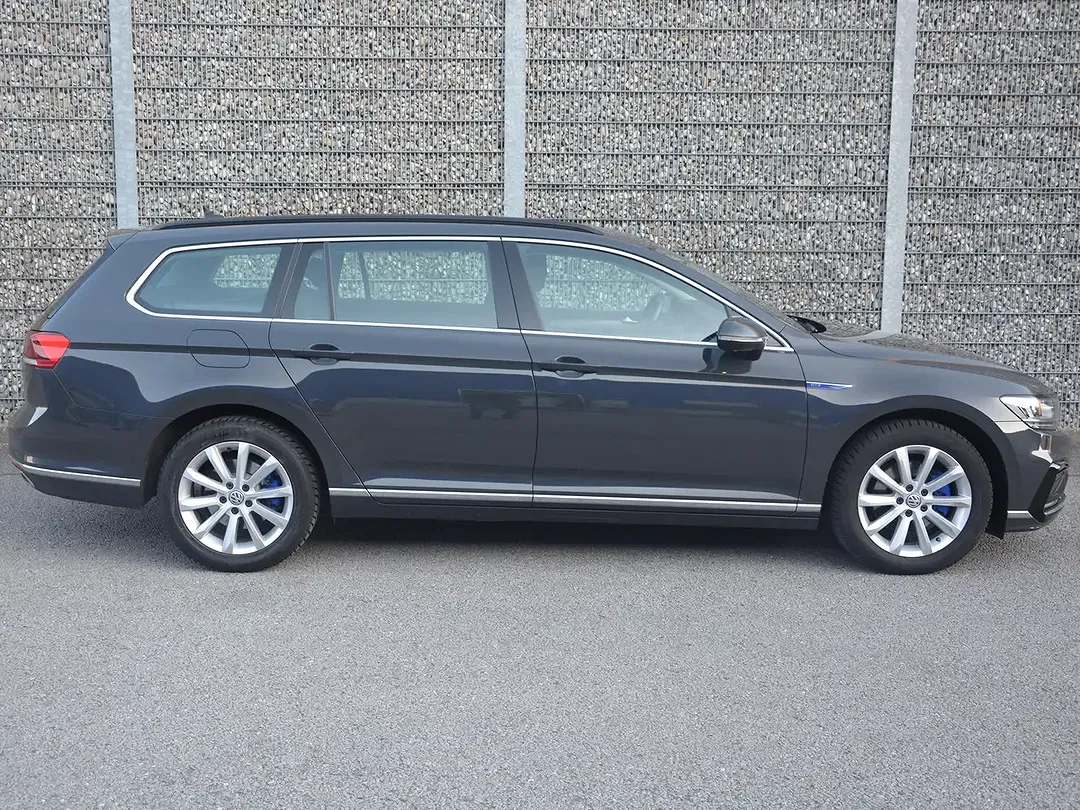 Volkswagen Passat Variant - Thumbnail 9
