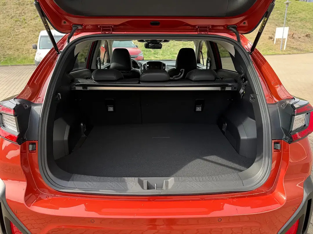 Subaru Crosstrek - Thumbnail 13