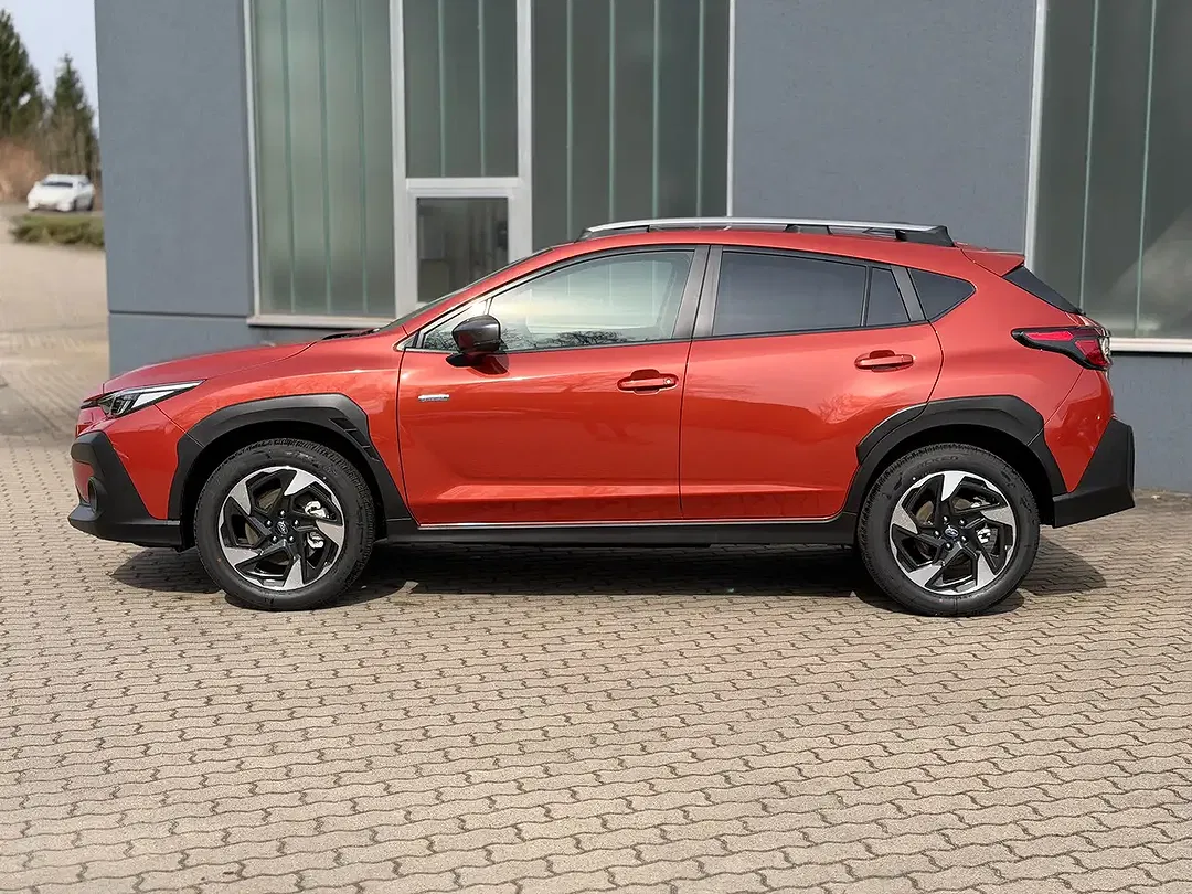 Subaru Crosstrek - Thumbnail 9