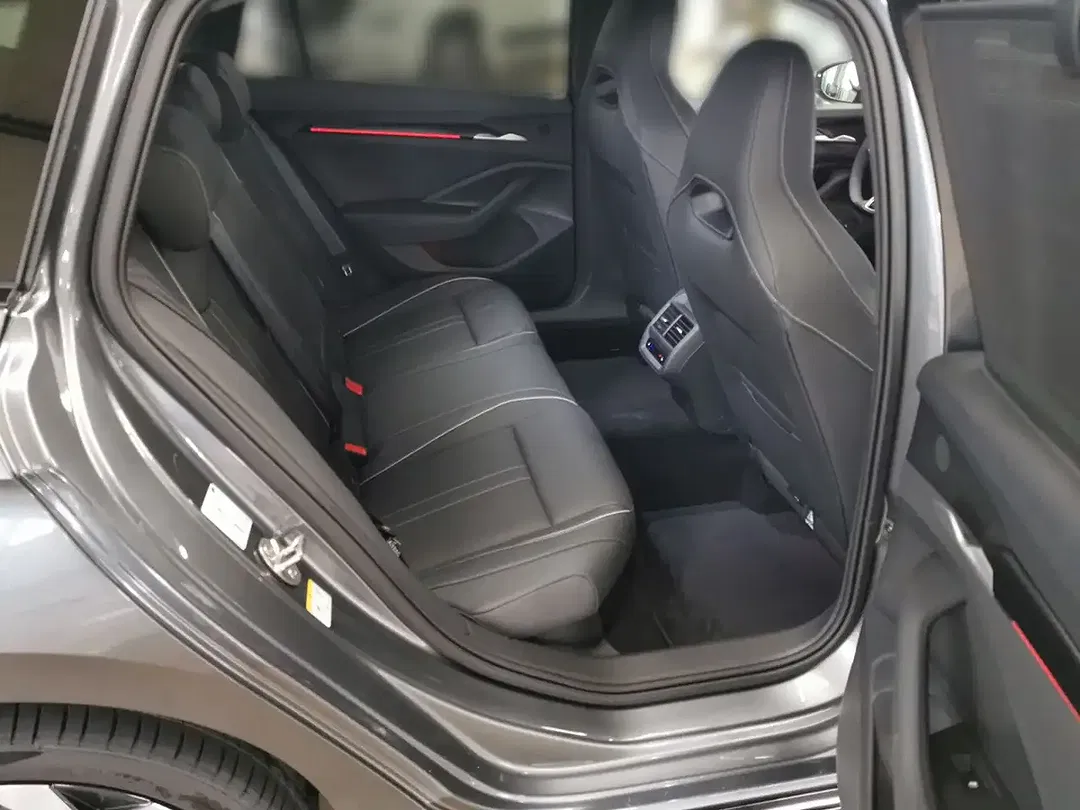 Skoda Superb - Thumbnail 12