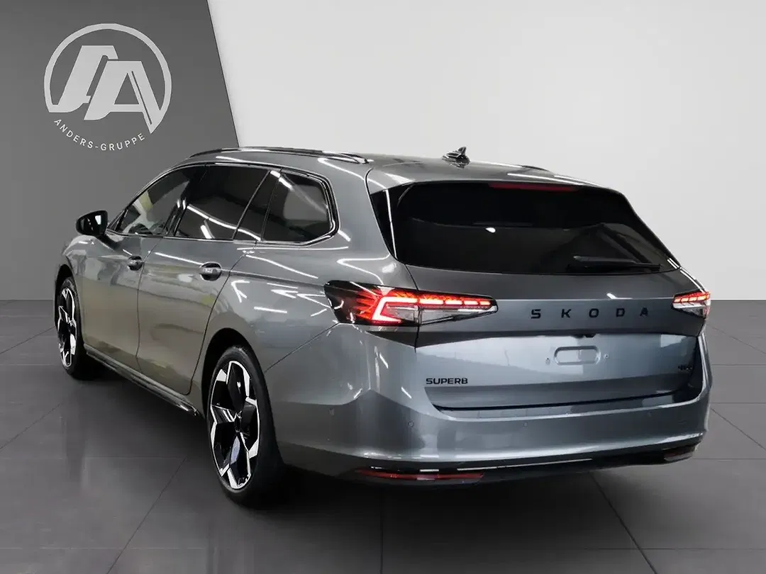 Skoda Superb - Thumbnail 4