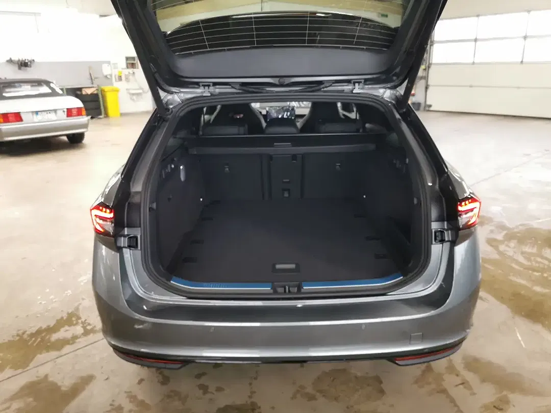 Skoda Superb - Thumbnail 8