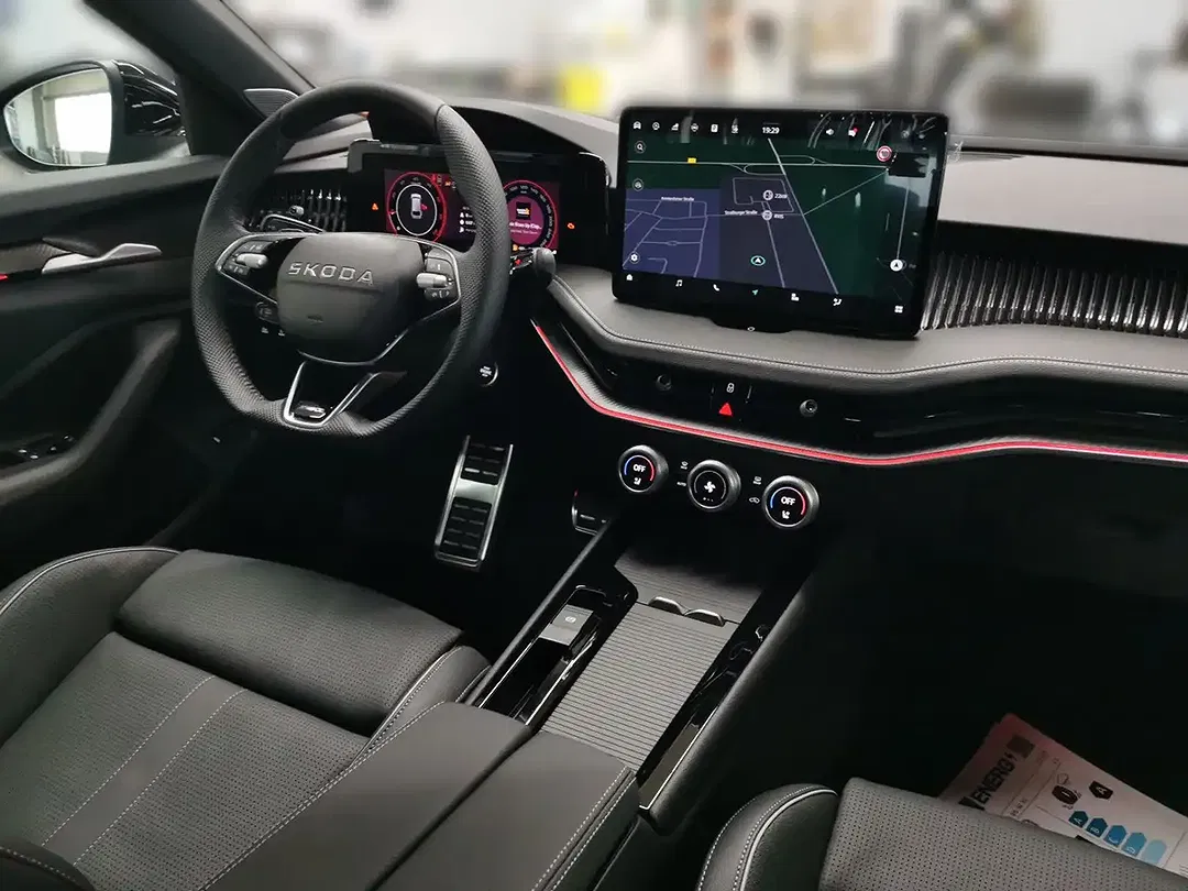 Skoda Superb - Thumbnail 9