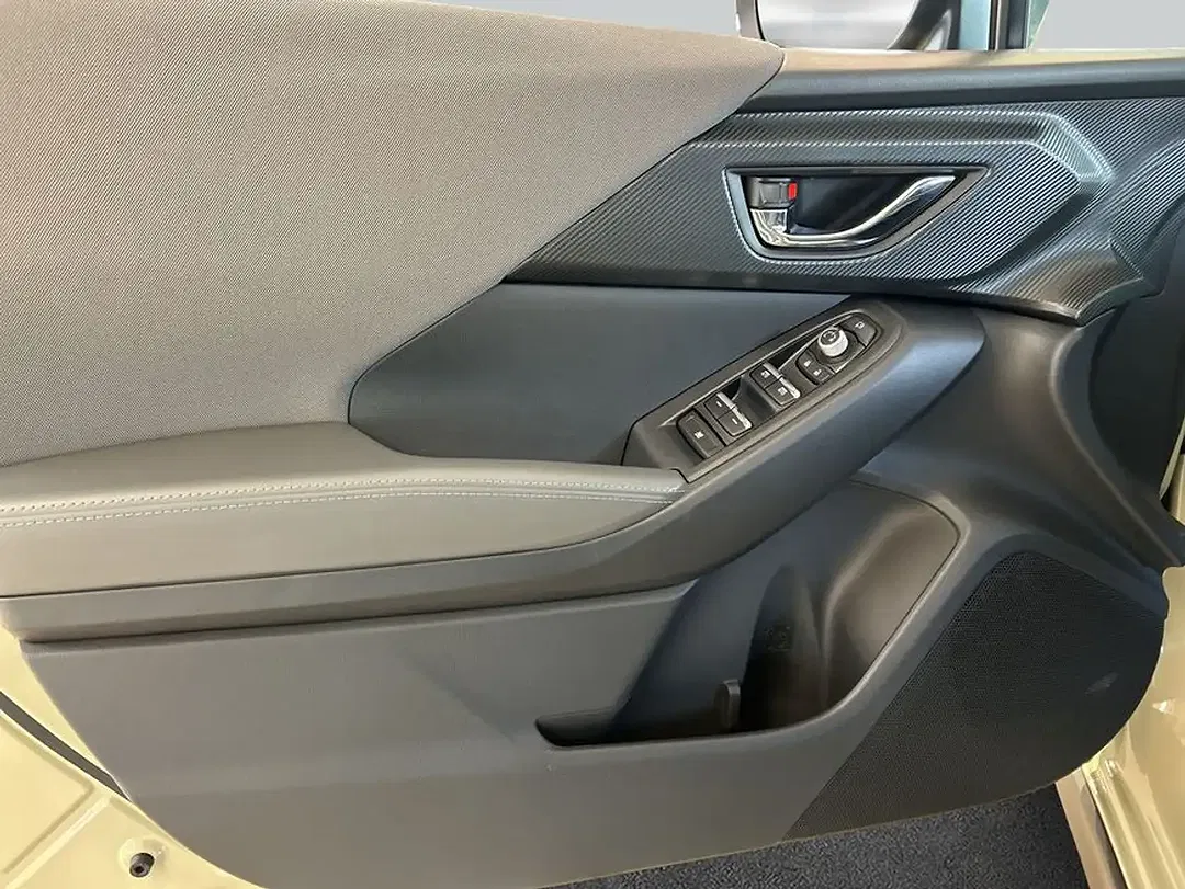 Subaru Crosstrek - Thumbnail 14