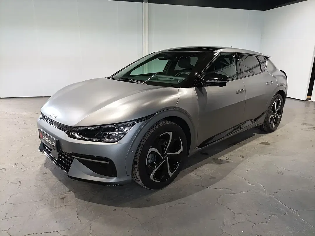 Kia EV6 - Thumbnail 3
