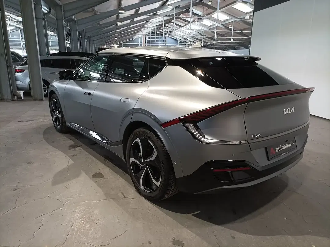 Kia EV6 - Thumbnail 4