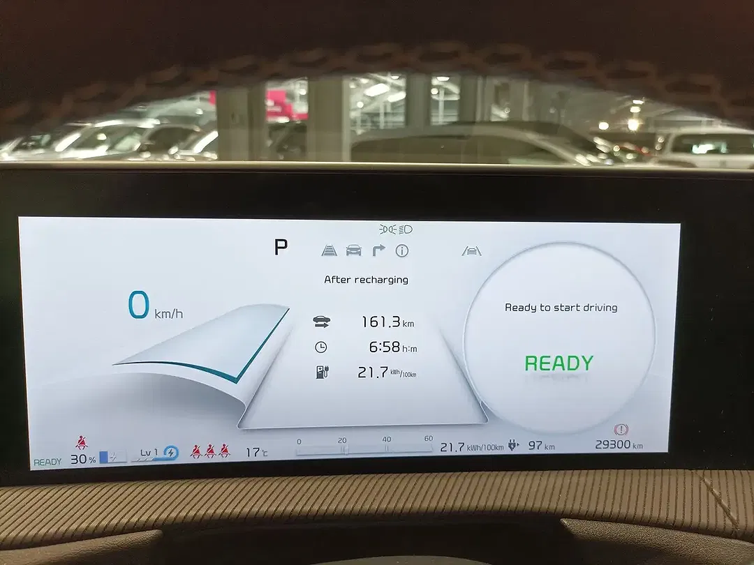 Kia EV6 - Thumbnail 7
