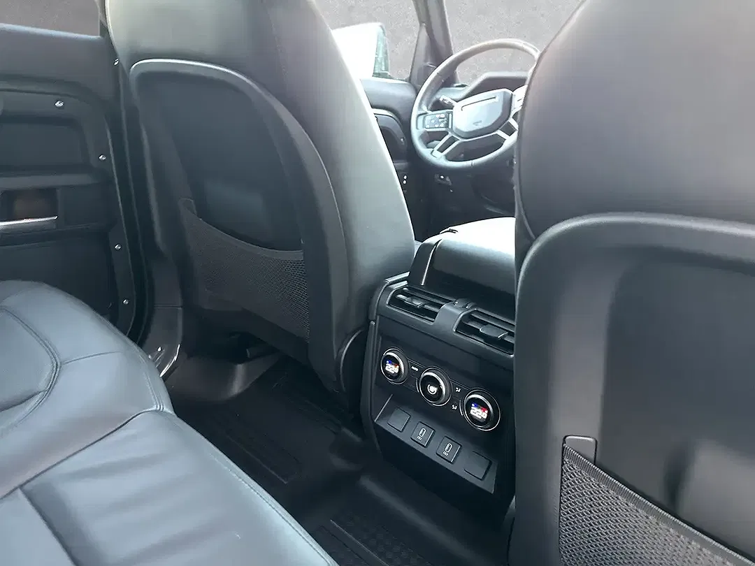 Land Rover Defender - Thumbnail 8