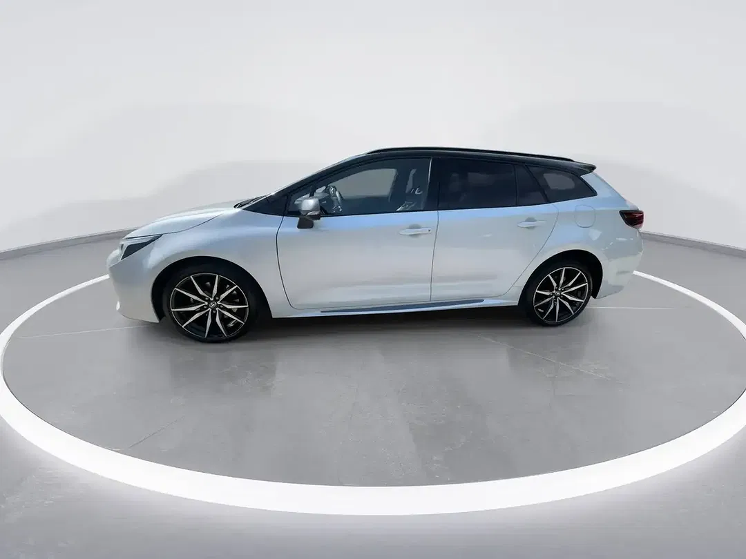 Toyota Corolla - Thumbnail 6