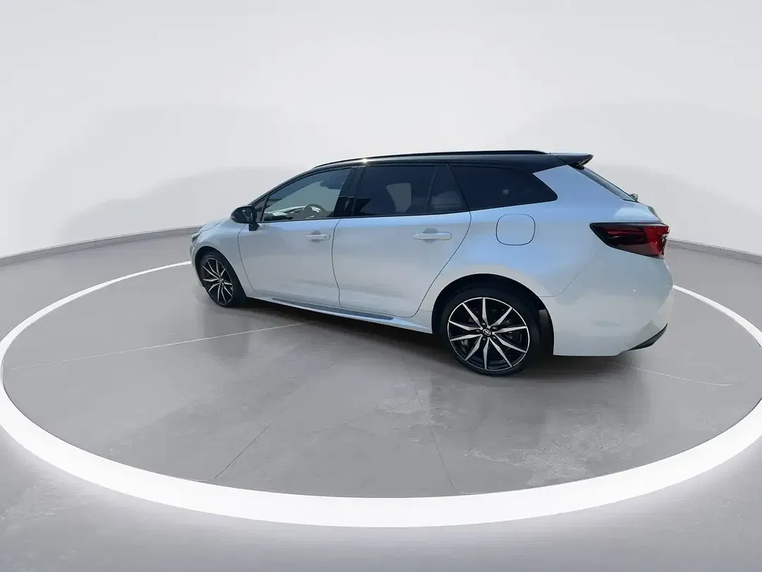 Toyota Corolla - Thumbnail 9