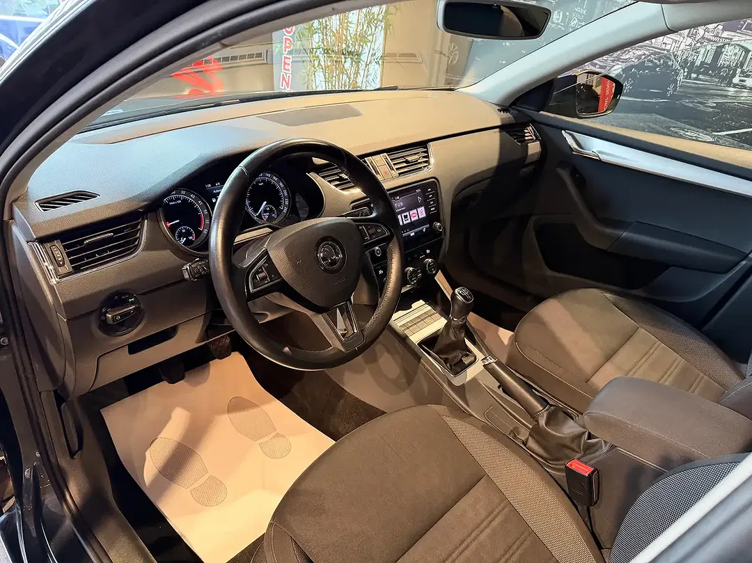 Skoda Octavia - Thumbnail 9