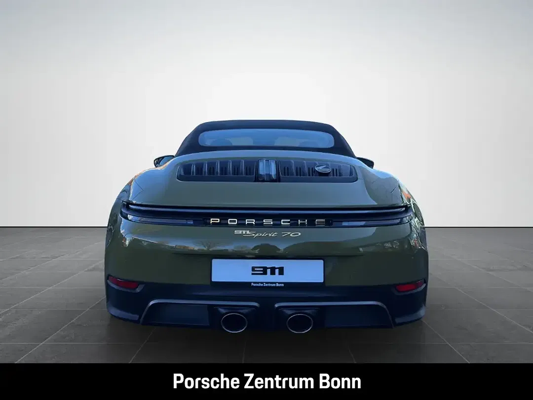 Porsche 992 - Thumbnail 6