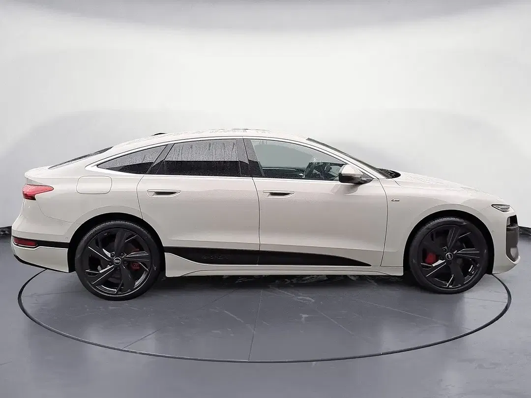 Audi A6 e-tron - Thumbnail 6