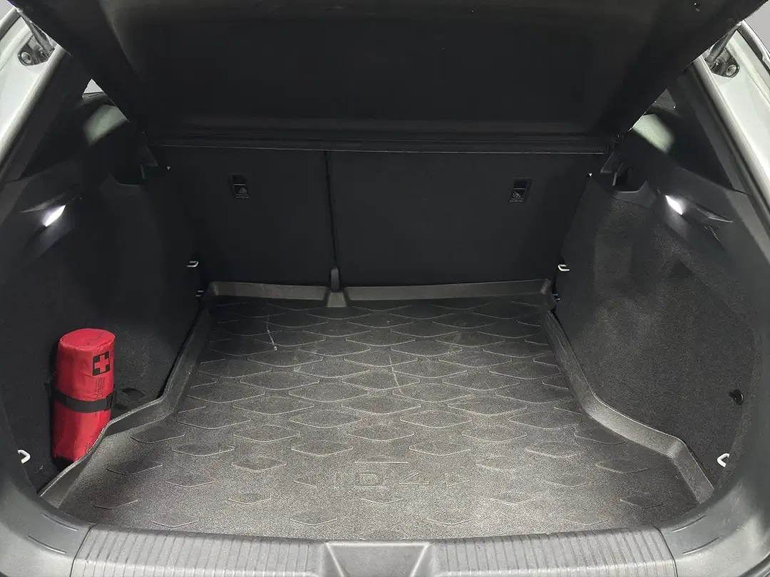 Volkswagen ID.4 - Thumbnail 8