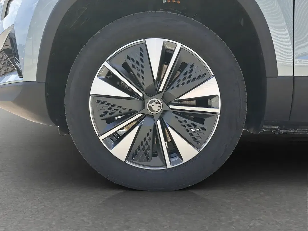 Skoda Karoq - Thumbnail 12