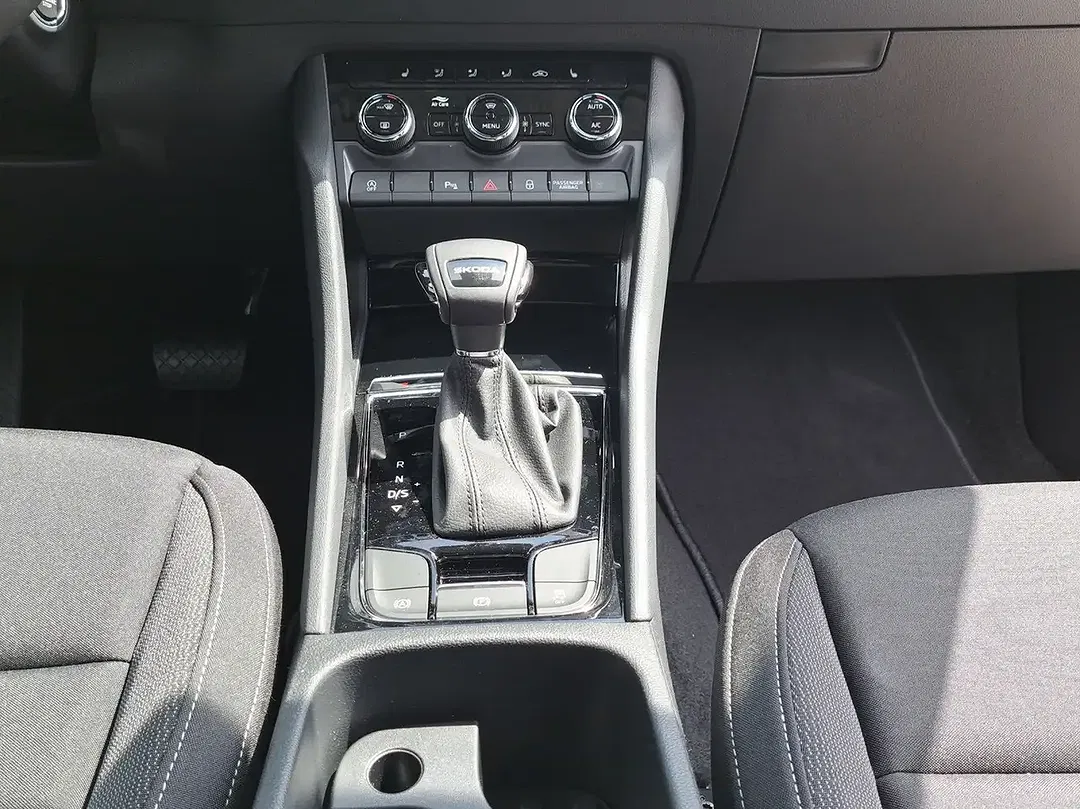 Skoda Karoq - Thumbnail 6