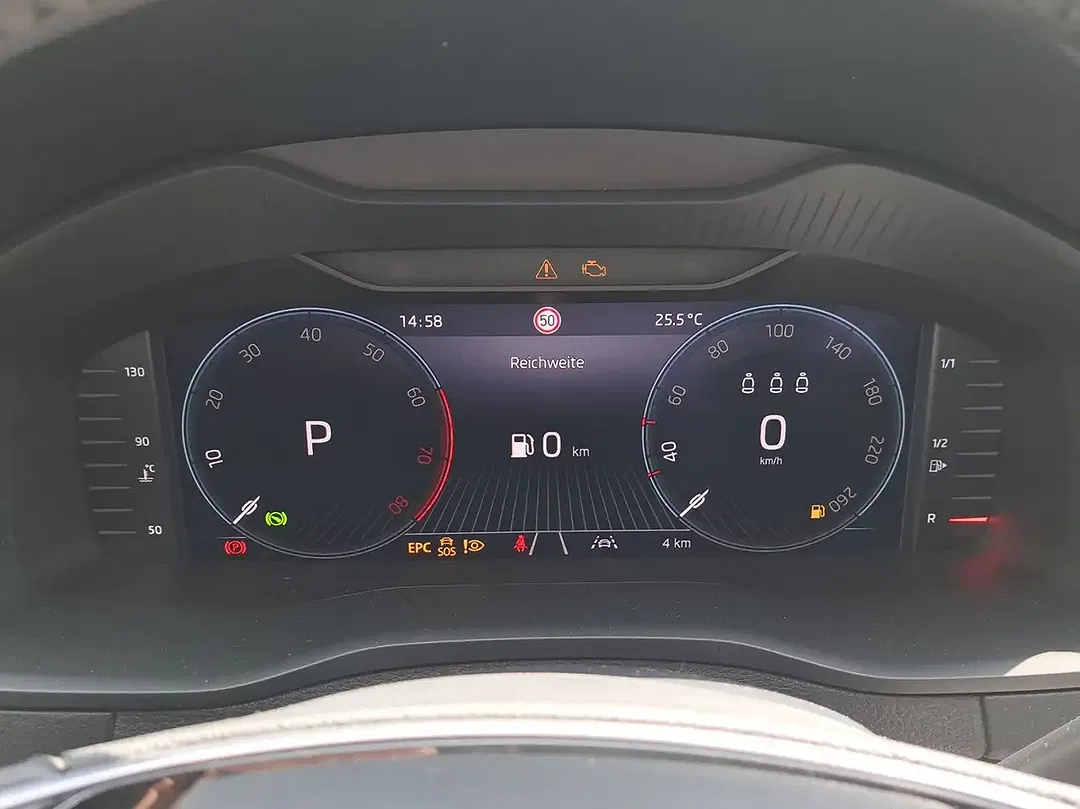 Skoda Karoq - Thumbnail 8