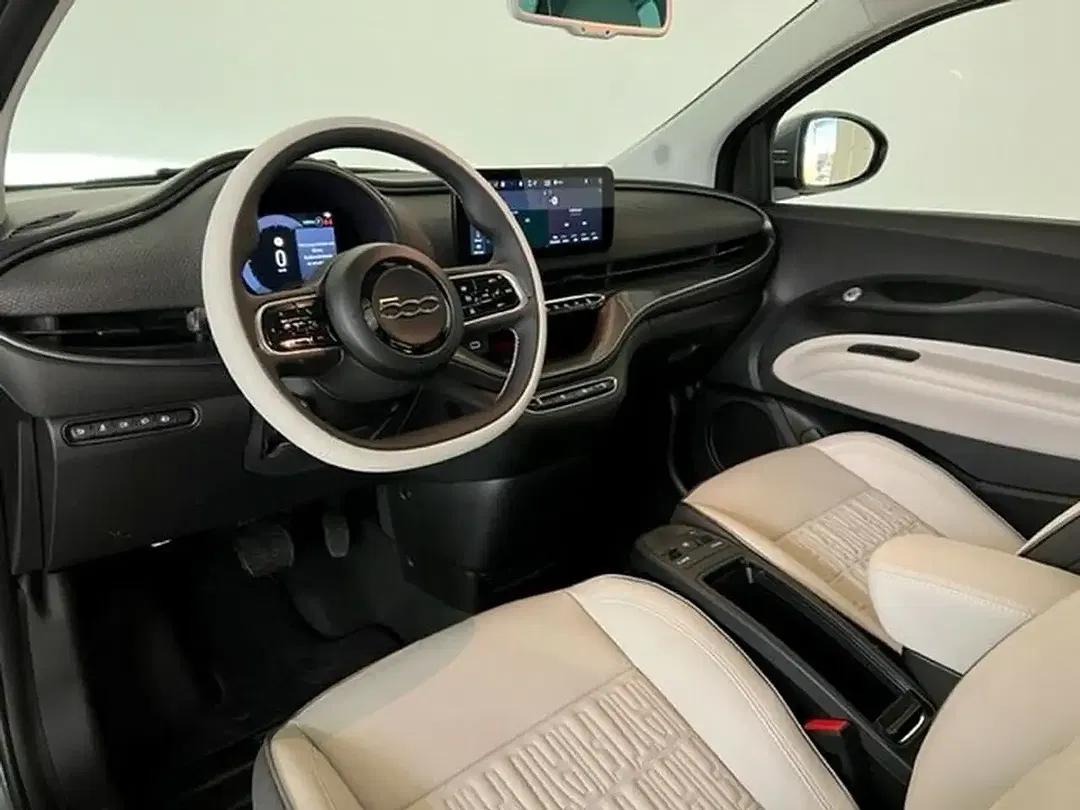 Fiat 500e - Thumbnail 9