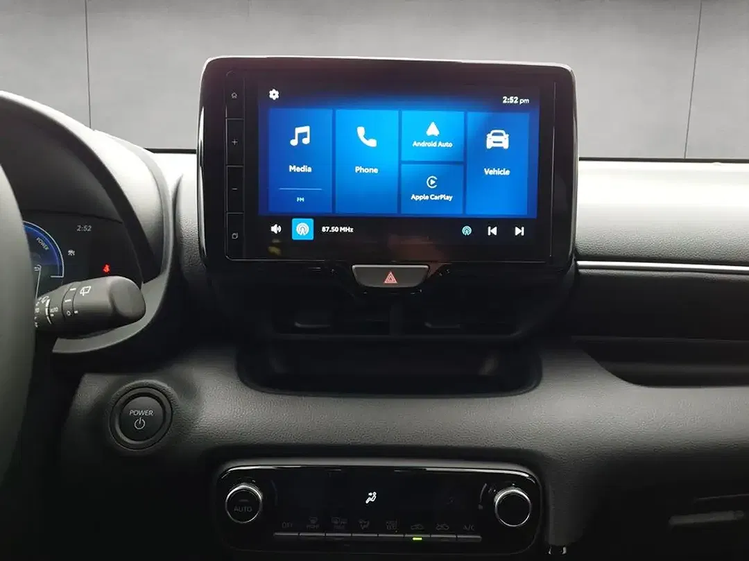 Toyota Yaris - Thumbnail 12