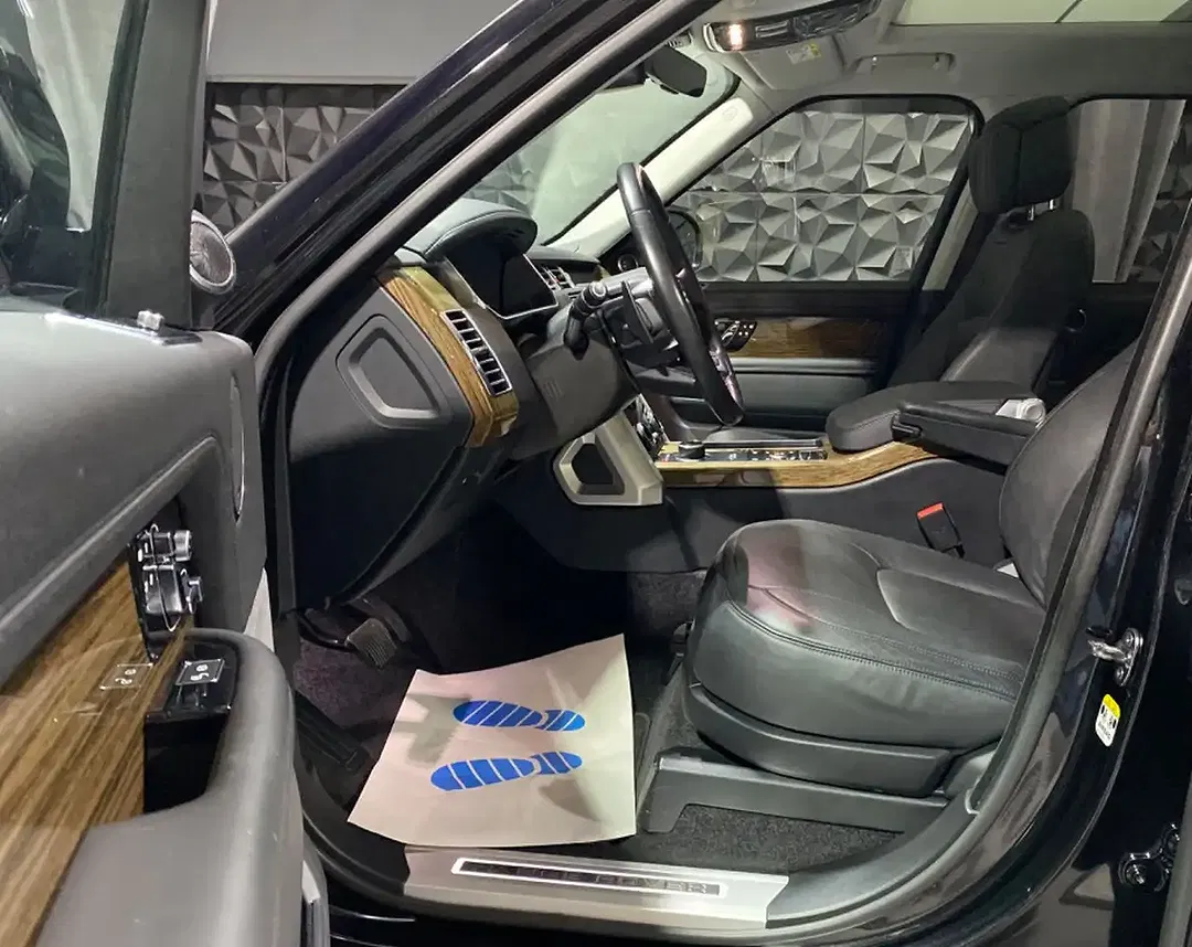 Land Rover Range Rover - Thumbnail 11
