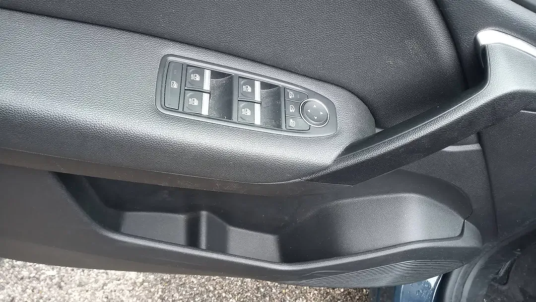 Renault Captur - Thumbnail 4