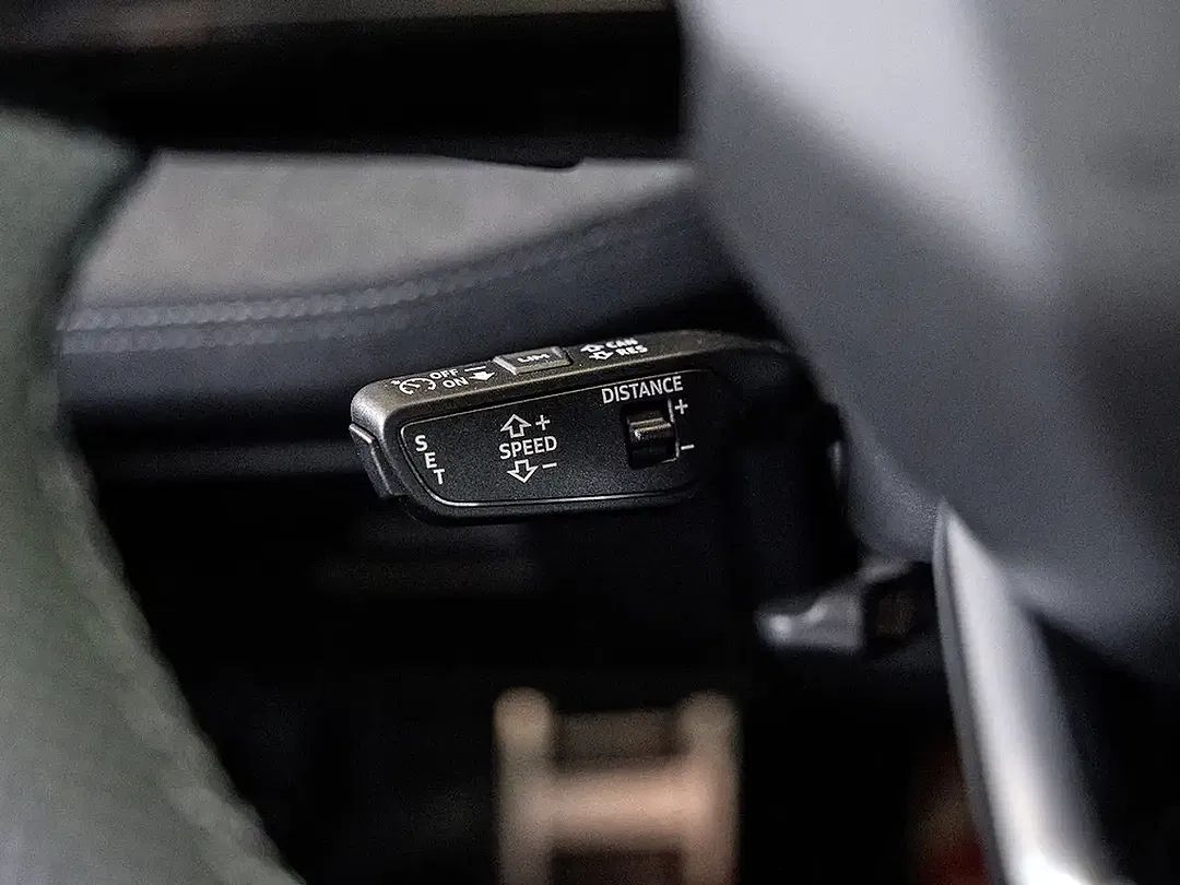 Audi A6 e-tron - Thumbnail 12