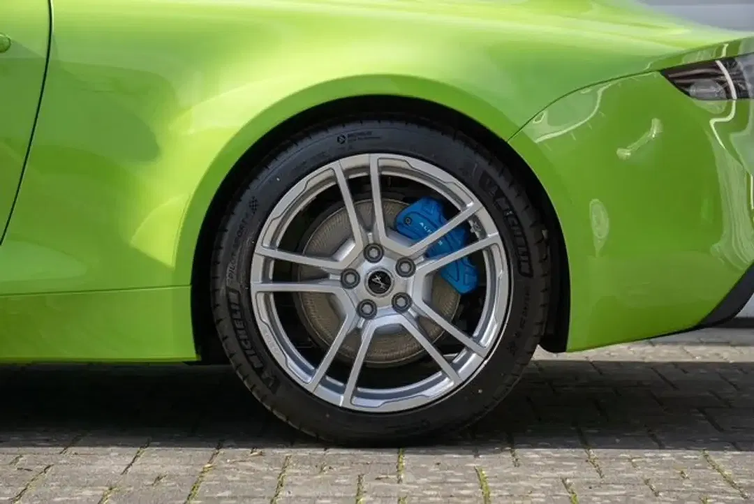 Alpine A110 - Thumbnail 14