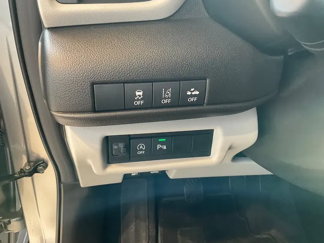 Suzuki Swift - Thumbnail 9