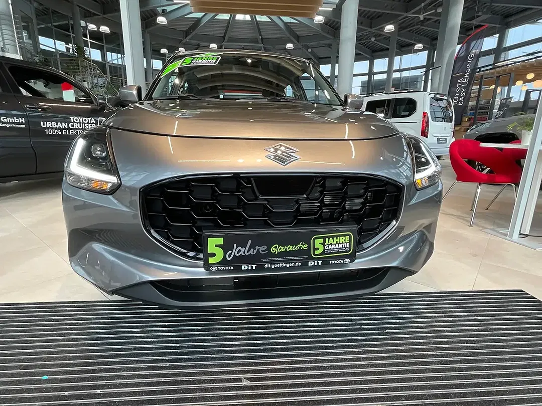 Suzuki Swift - Thumbnail 3
