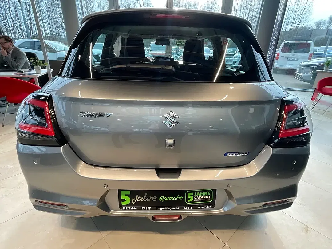 Suzuki Swift - Thumbnail 6