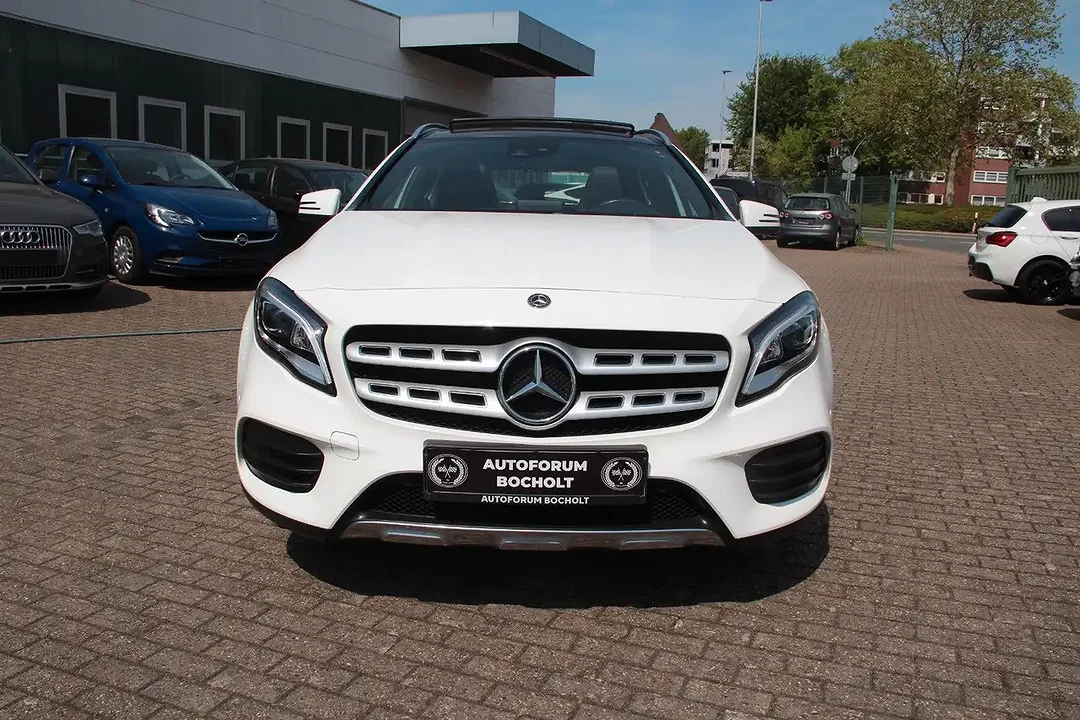 Mercedes-Benz GLA 180 - Afbeelding 1
