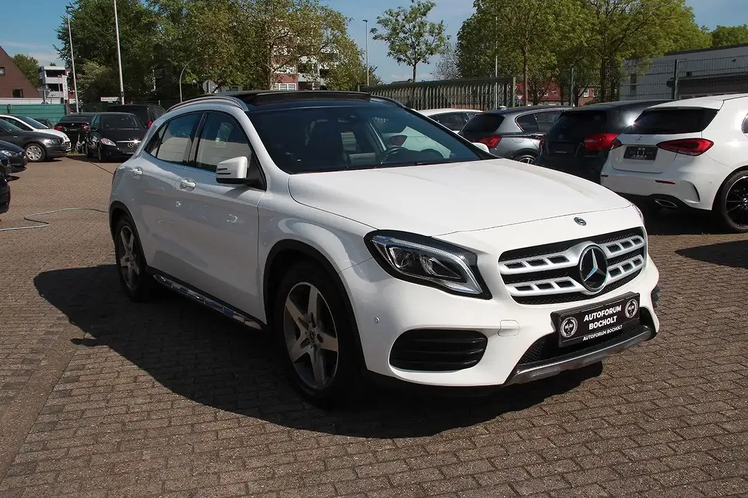 Mercedes-Benz GLA 180 - Thumbnail 8
