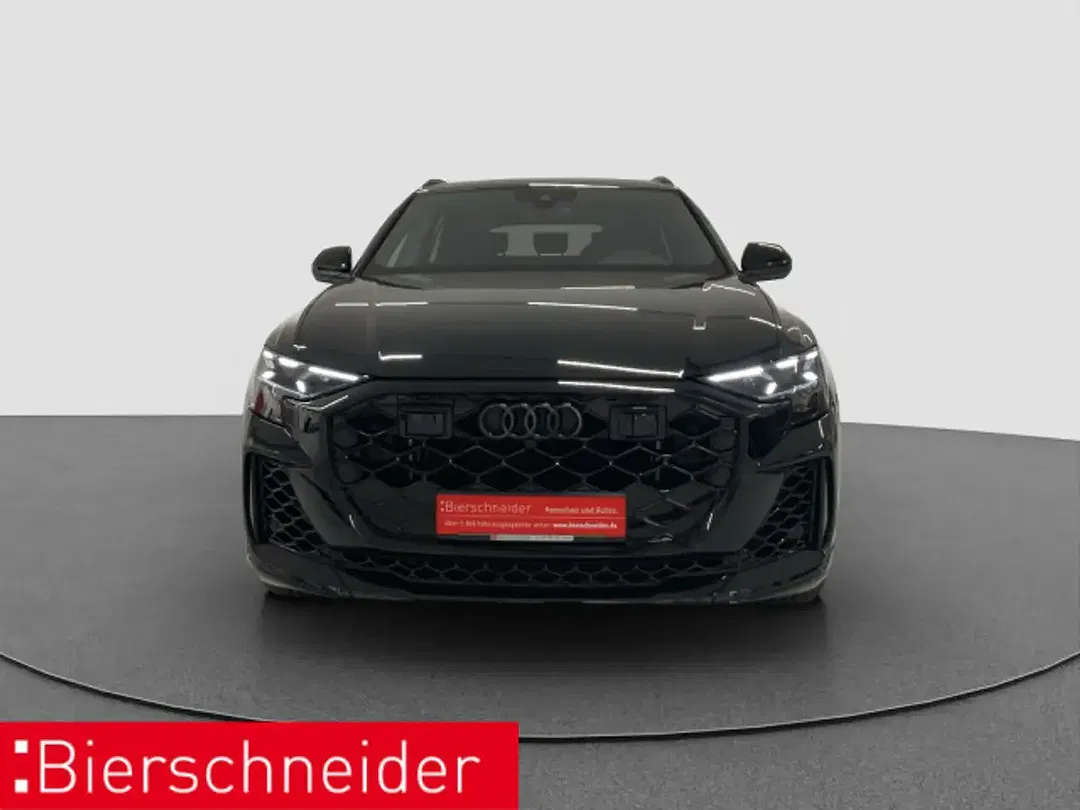 Audi RS Q8 - Thumbnail 2