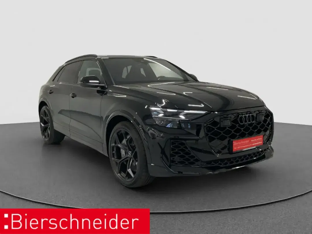 Audi RS Q8 - Thumbnail 3