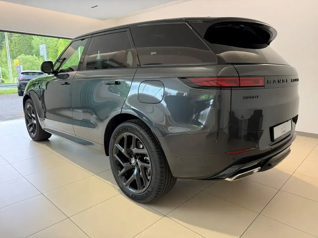 Land Rover Range Rover Sport - Thumbnail 4