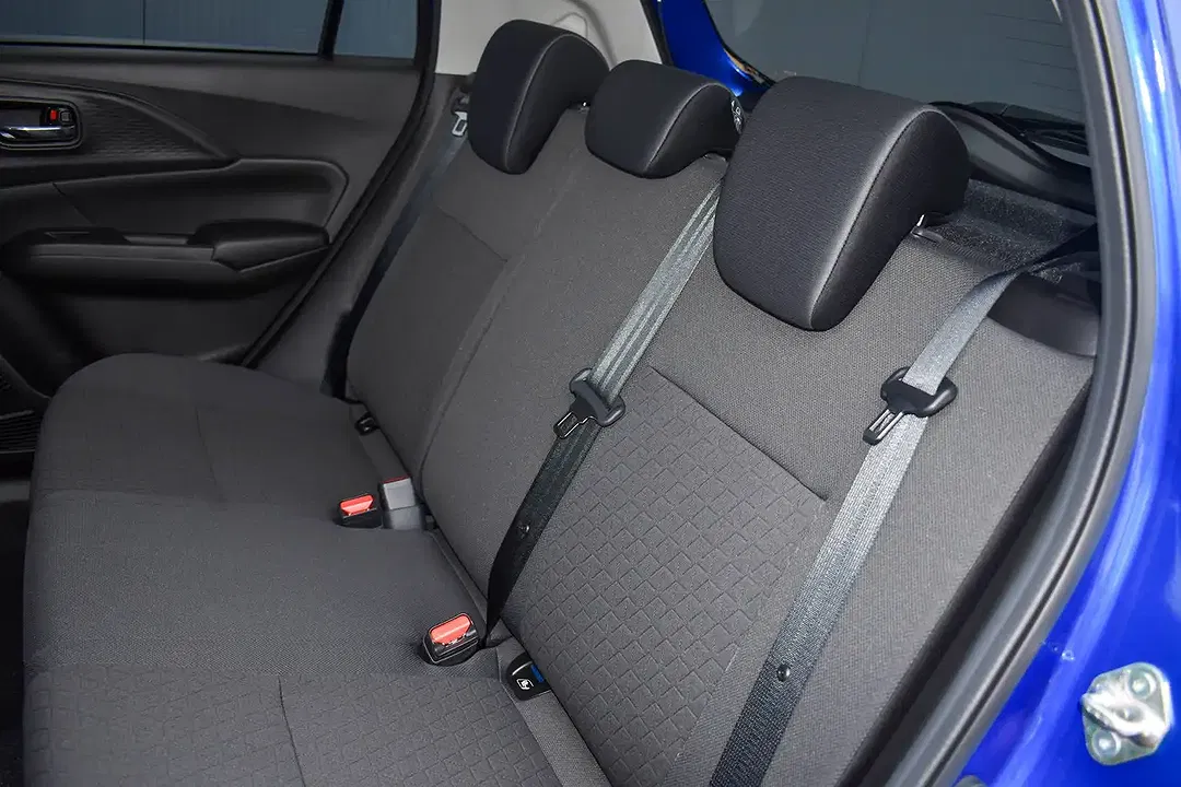 Suzuki Swift - Thumbnail 10