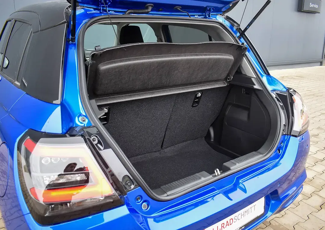 Suzuki Swift - Thumbnail 8