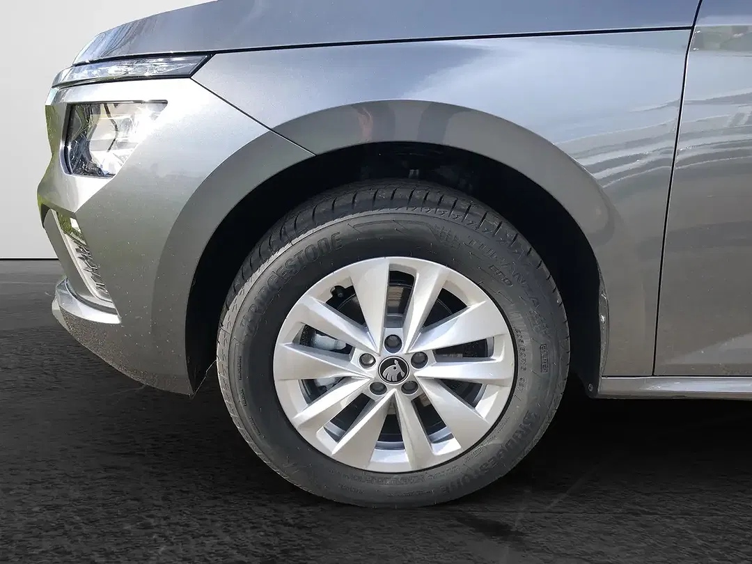 Skoda Kamiq - Thumbnail 4