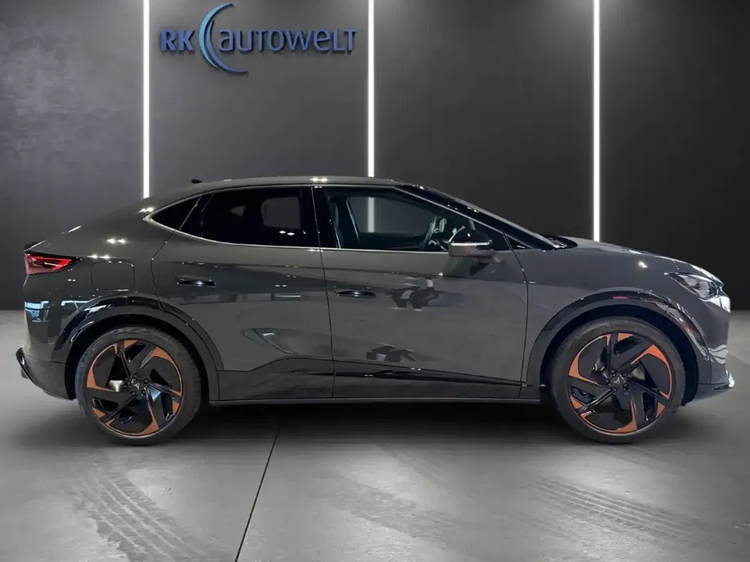 CUPRA Tavascan - Thumbnail 3