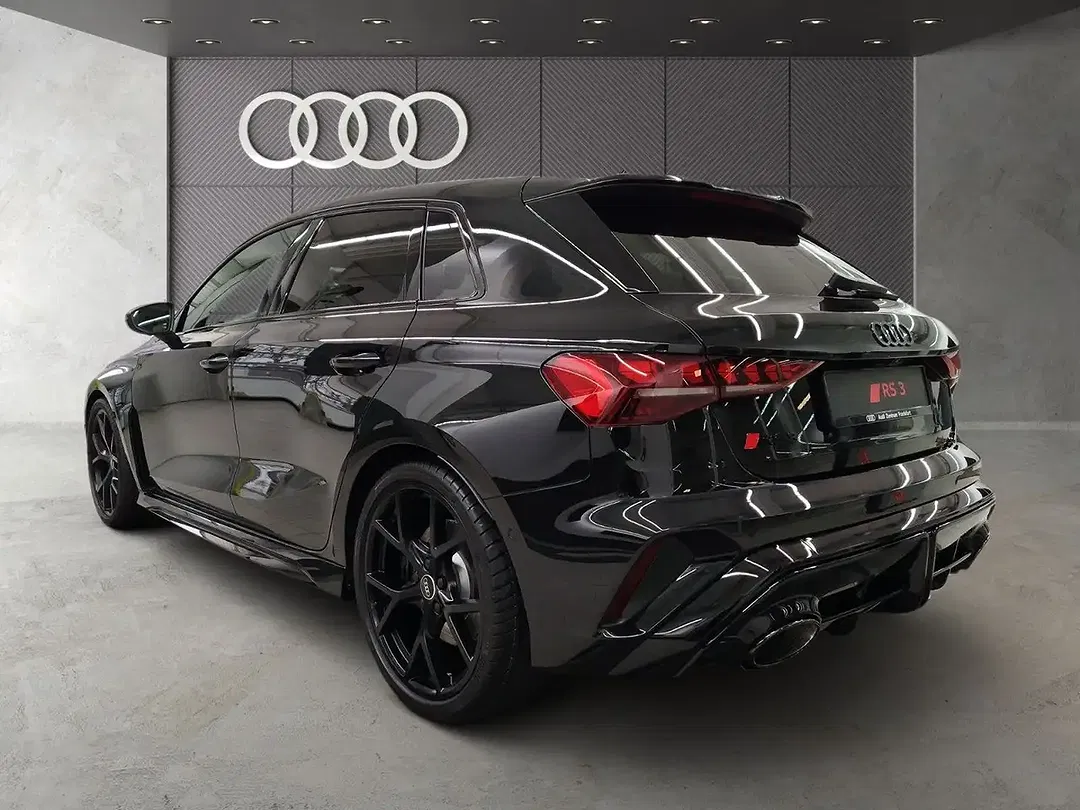Audi RS3 - Thumbnail 4