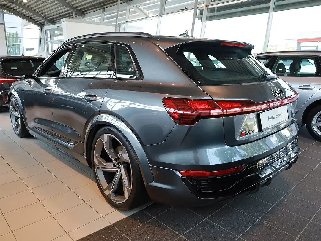 Audi SQ8 - Thumbnail 5