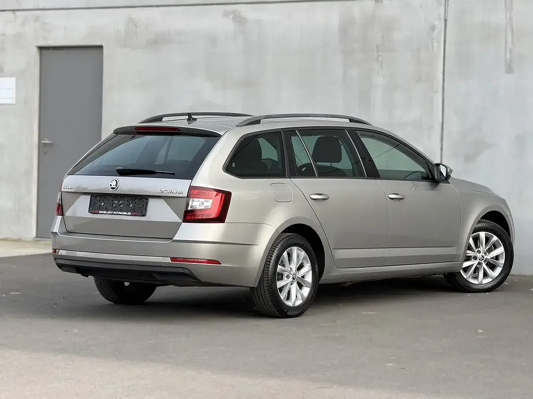 Skoda Octavia - Thumbnail 3