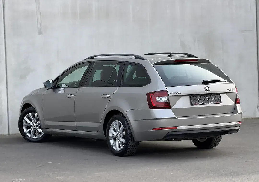 Skoda Octavia - Thumbnail 4