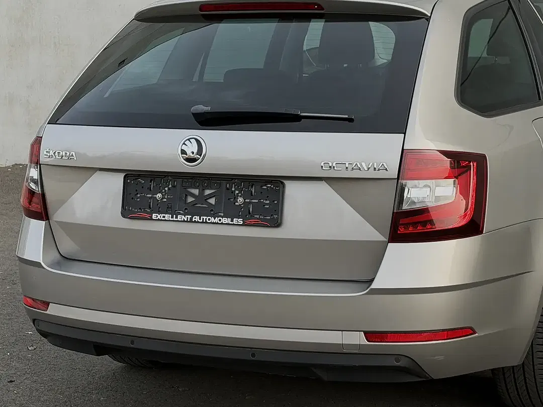 Skoda Octavia - Thumbnail 6
