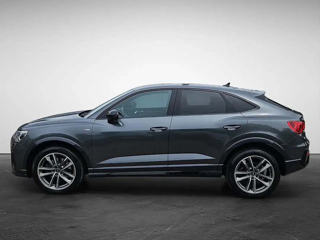 Audi Q3 - Thumbnail 3