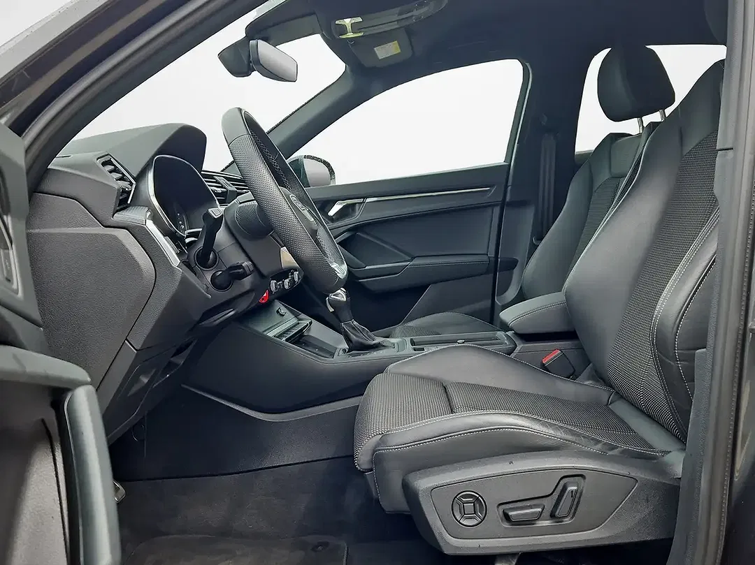 Audi Q3 - Thumbnail 7