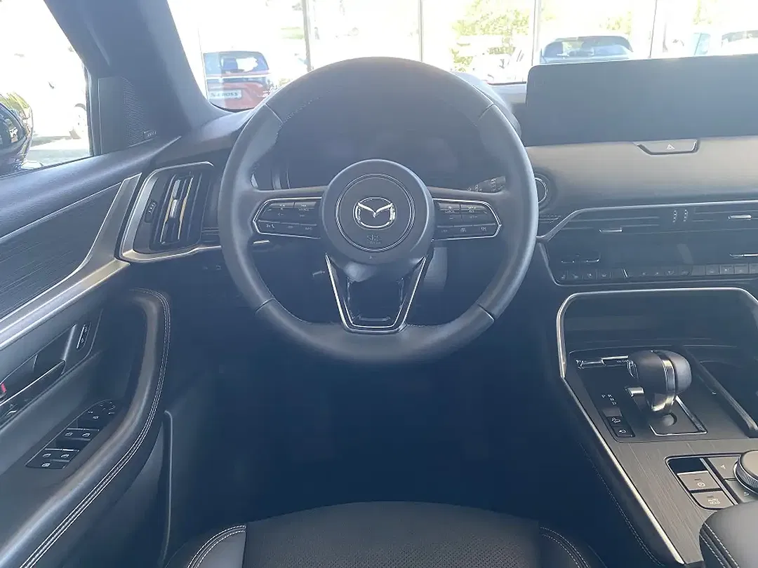 Mazda CX-60 - Thumbnail 3