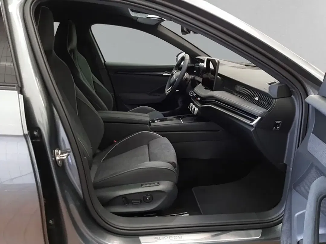 Skoda Superb - Thumbnail 7